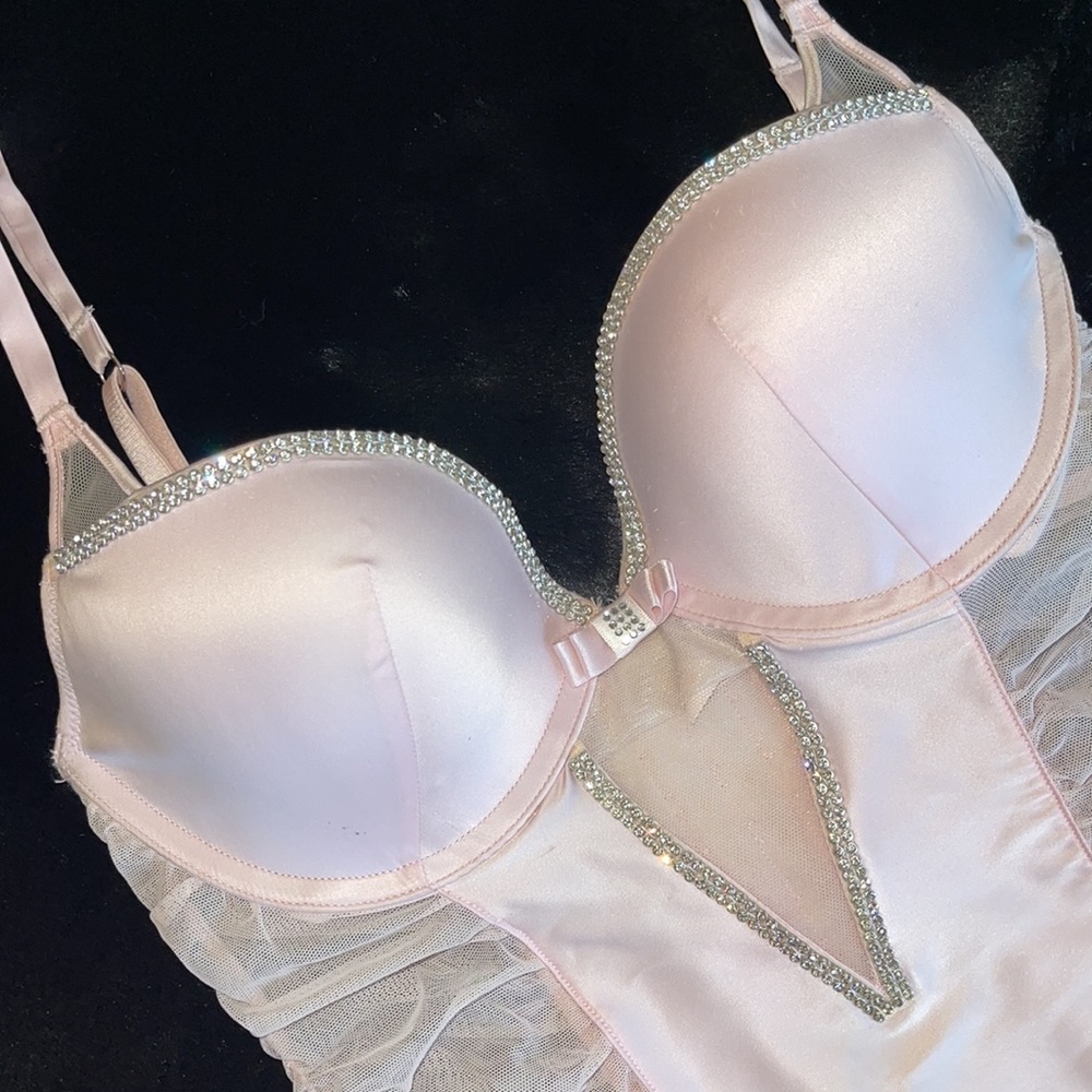 36C 36D  Vs Victoria’s Secret rhinestones/Crystals Pink Satin Corset garter Slip - Picture 3 of 14